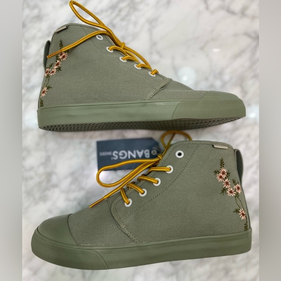 NWT BANGS Green Canvas Sneakers with Yellow Laces Size 8.5 - Picture 10 of 16